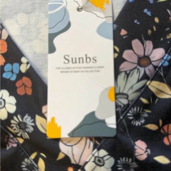 NWT SUNBS Graphic Shirts for Women V Neck Blouses Casual Soft Women Long Sleeve - Picture 5 of 7